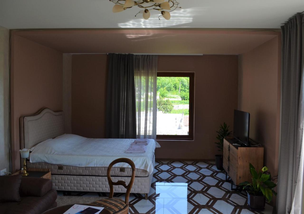 Markovic Winery And Estate Apartments Цетине Экстерьер фото