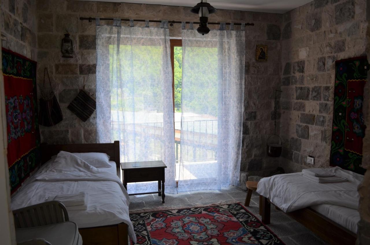 Markovic Winery And Estate Apartments Цетине Экстерьер фото