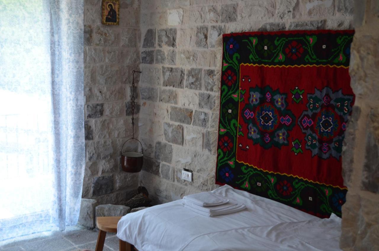 Markovic Winery And Estate Apartments Цетине Экстерьер фото